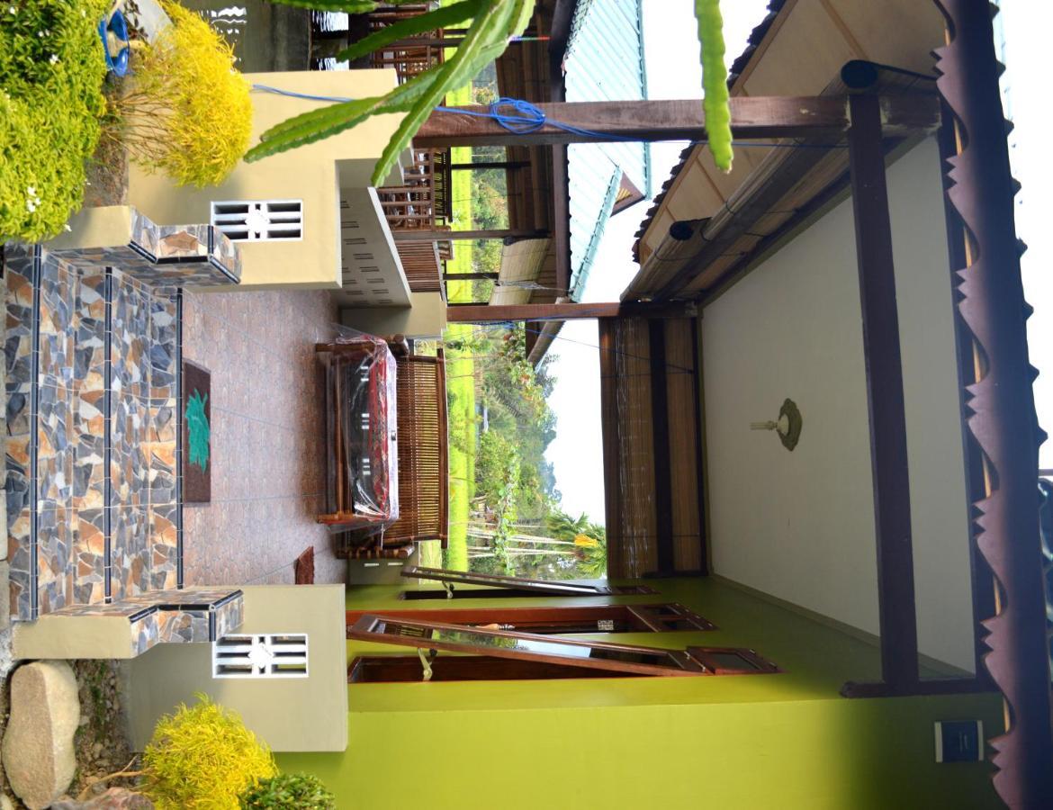Ambow Homestay Jungle Trekking & Village Tour Bukit Lawang Exterior photo